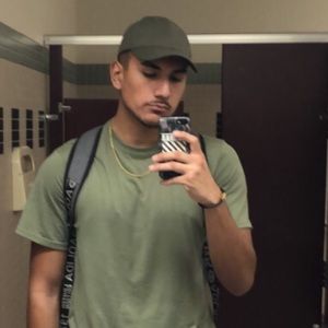 Meet your Posher, Carlos